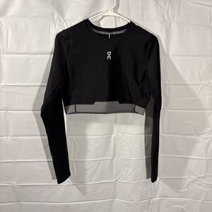 NWT On Cloud Train Long Sleeve Crop Black Compression Running Shirt Women's L